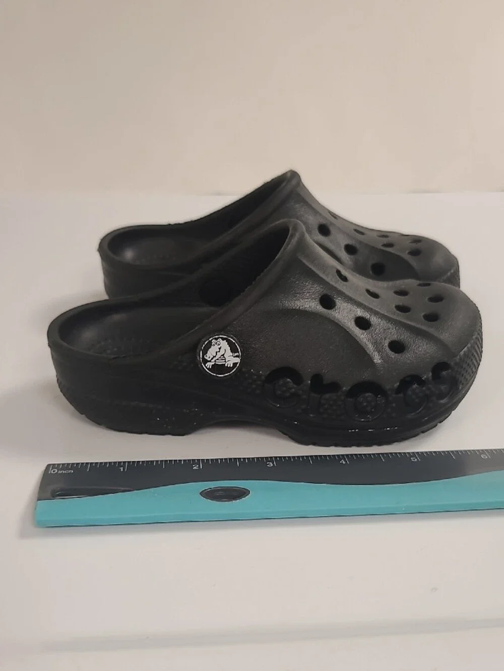 Kids Black CROCS Clog Shoes - Casual Slip-On  No Heel Strap - Size 8
